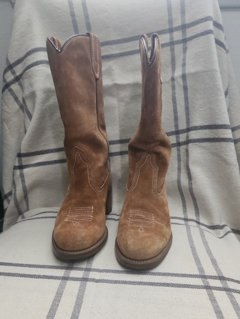 Women's Brown Suede Western Boot - Classic Pull-On Style